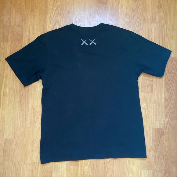 KAWS & Uniqlo Men’s Companion Multi Logo T-Shirt Size XL - Picture 2 of 7